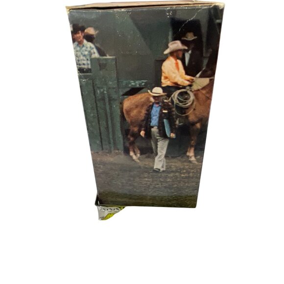 Avon Bucking Bronco Western Cowboy  After Shave 5 Fl Oz Bottle With Gold Cowboy - Picture 9 of 11